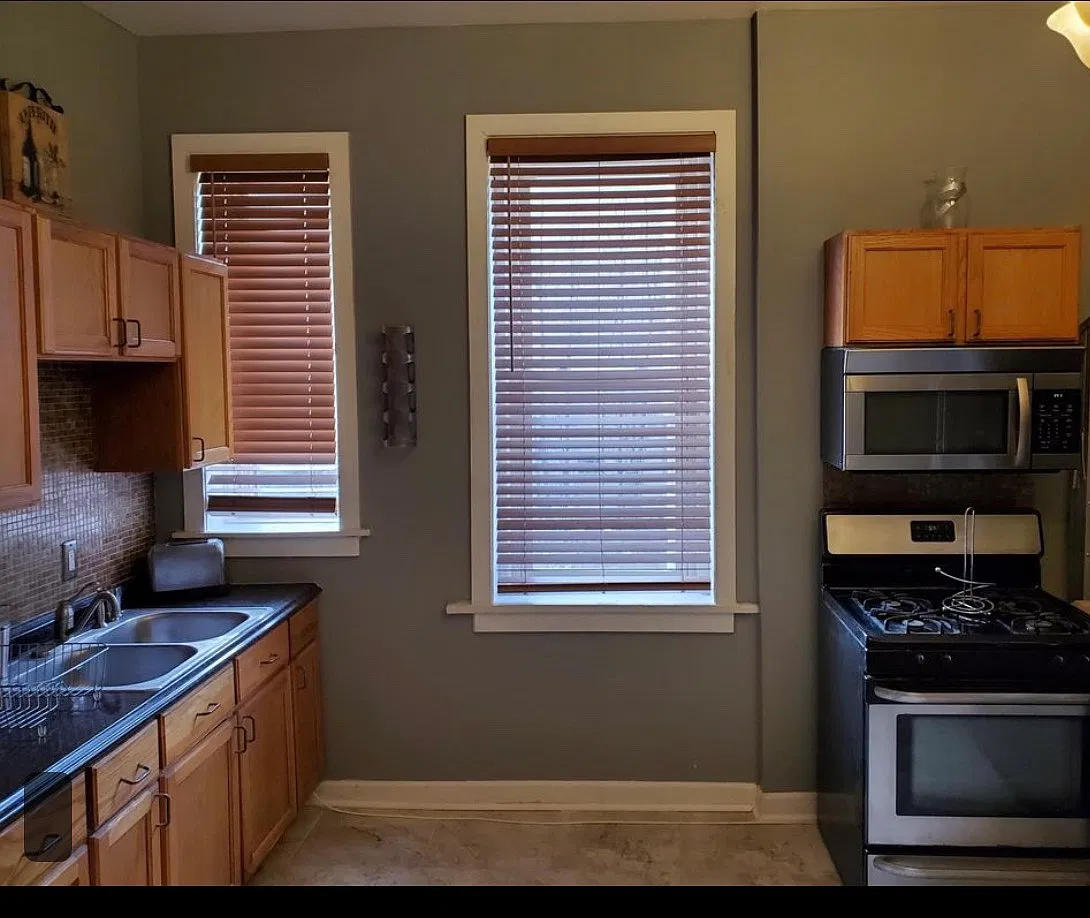 3 bed, 1700 sqft, $2,200 — Photo 3