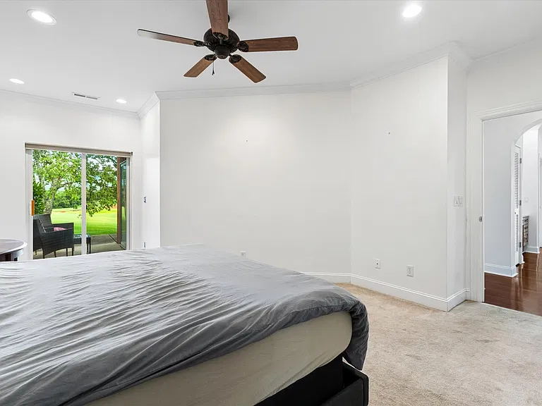 901 Renaissance Ct — Photo 25