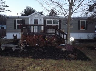 3 Longmeadow Dr, Mechanicville, NY 12118