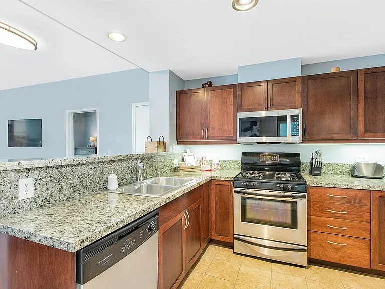 530 K St #814 — Photo 15