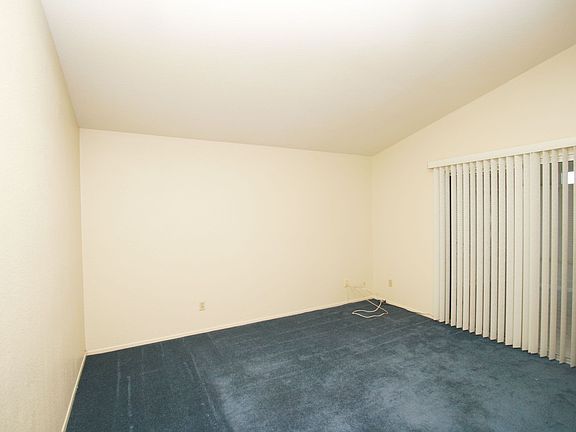 Spacious Family Room