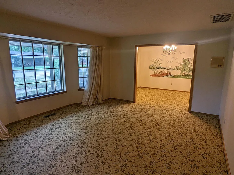2657 Chateau Dr — Photo 15
