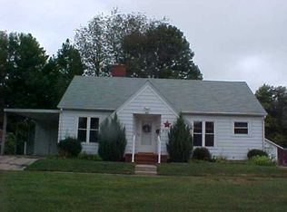 410 E 3rd St, Mount Carmel, IL 62863