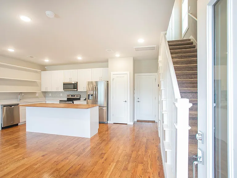 3637 Hydes Ferry Rd — Photo 27