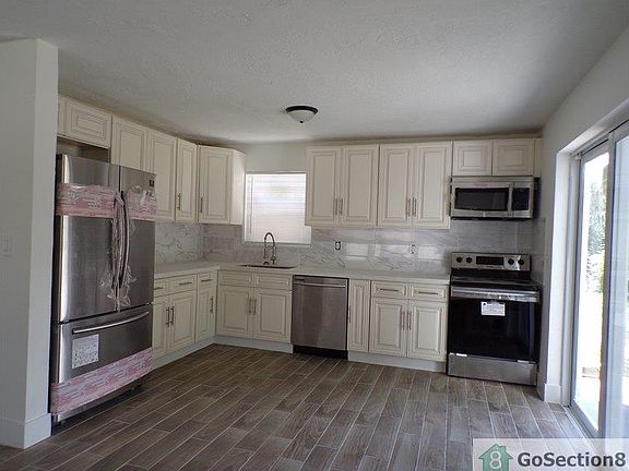 5th image of 1386 Palm Beach Lakes Blvd