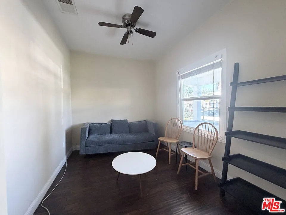 4 bed, 4.0 bath, 1200 sqft, $4,600 — Photo 3