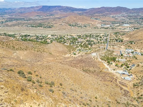 6 Vic Calmgarden Silver Rd, Acton, CA 93510