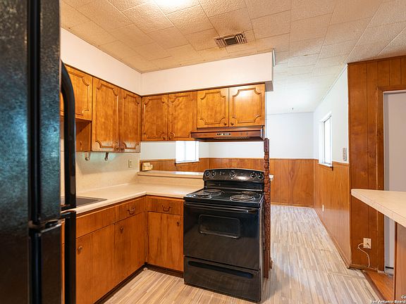 5th image of 4614 LOCK LOMOND LN