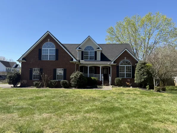 1247 Wentworth Dr, Gallatin, TN 37066