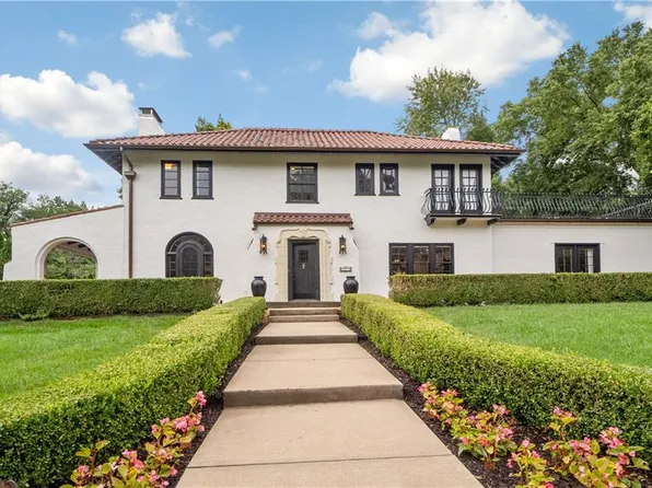 101 W 54th St, Kansas City, MO 64112