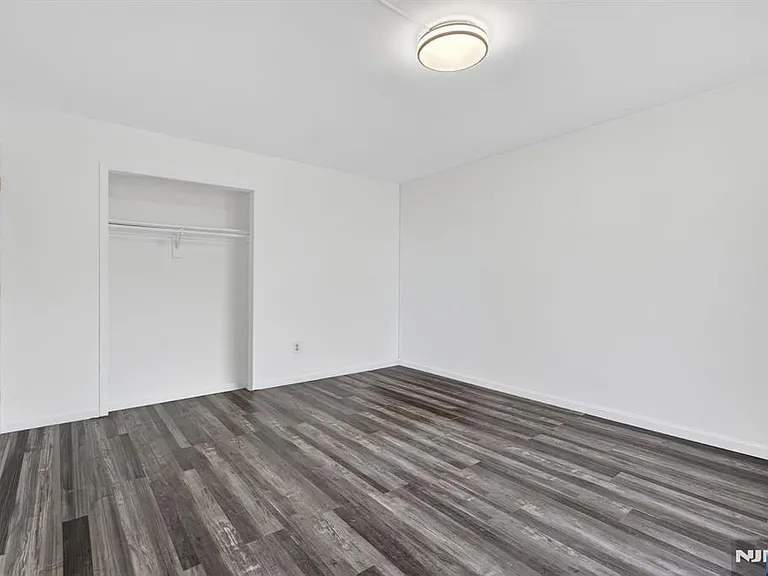 485 Broadway — Photo 11