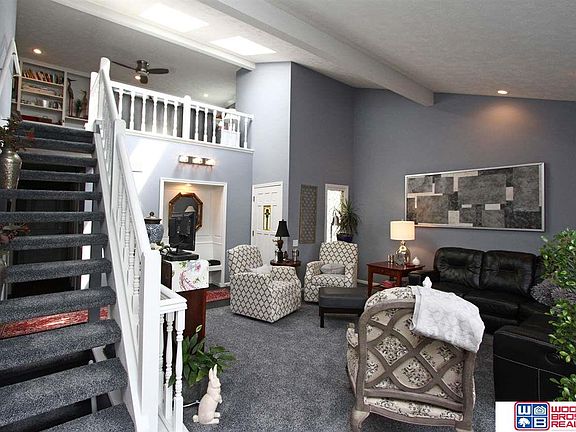 4th image of 8323 Carriage Hill Ct