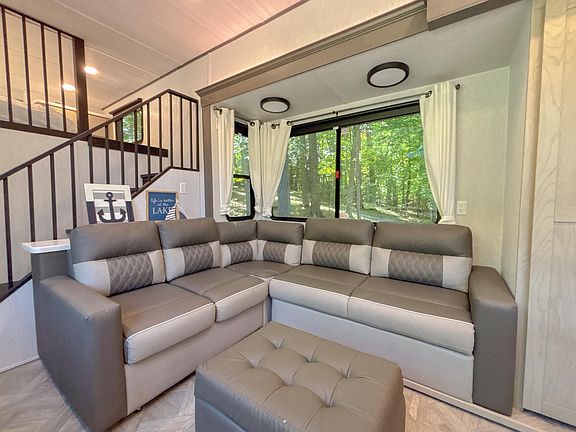5th image of 42019 Sugar Maple Dr