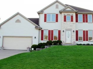 4323 S 38th St, Greenfield, WI 53221