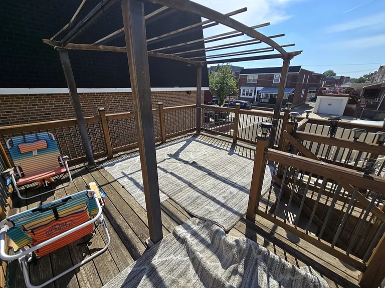 810 Johnston St — Photo 8