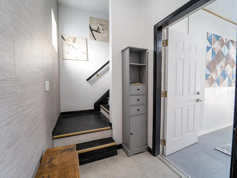 7610 Barry Rd — Photo 5