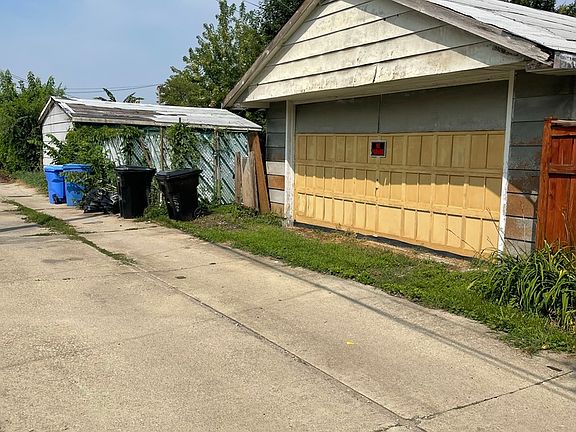2nd image of 11208 S Christiana Ave