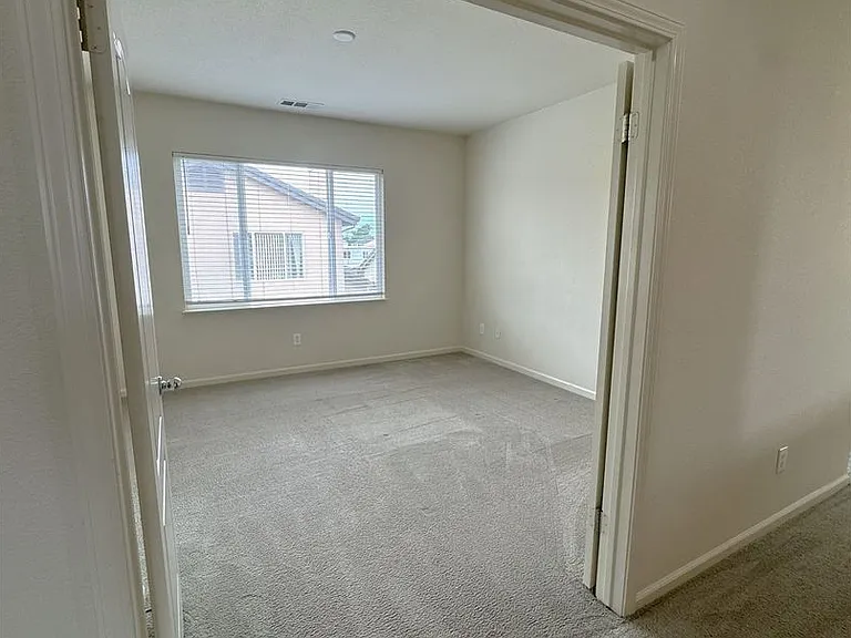 31 Cymbidium Cir — Photo 11