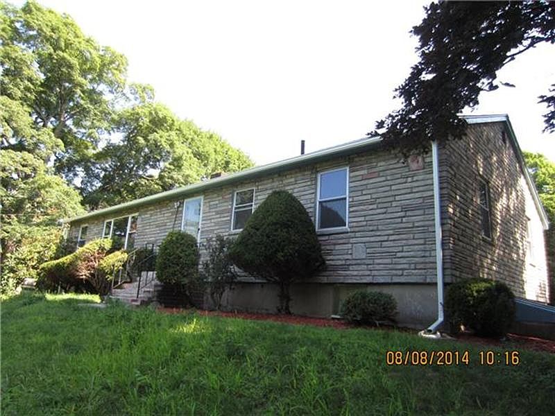 2nd image of 55 Arlington St