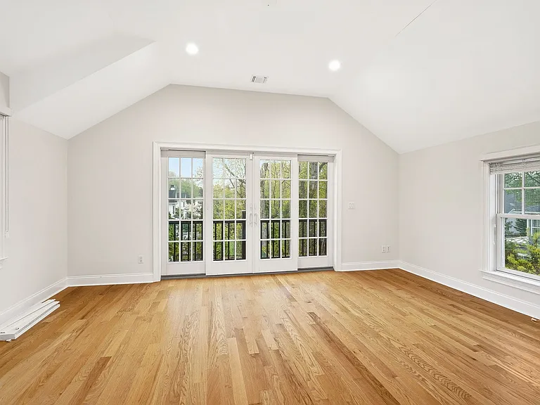 228 Central Ave — Photo 14