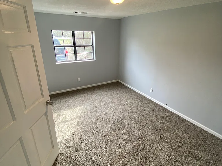 1508 Swope Dr — Photo 7