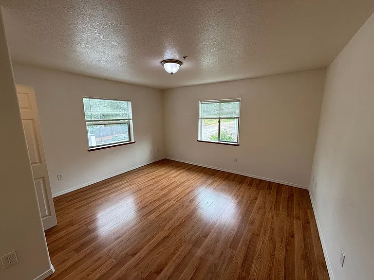 The Firs Apartments — Photo 54