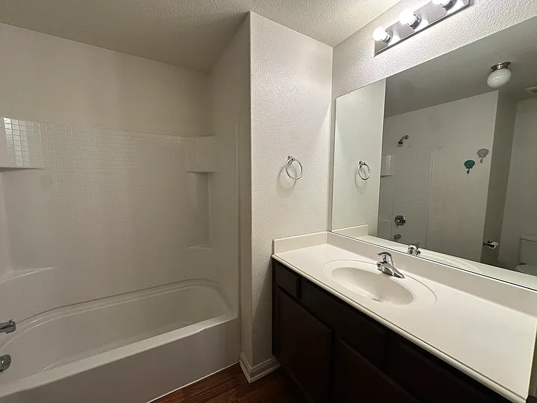 1818 Clegg St — Photo 24