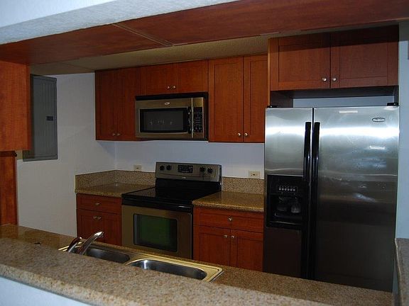 3rd image of 36 NW 6th Ave APT 905
