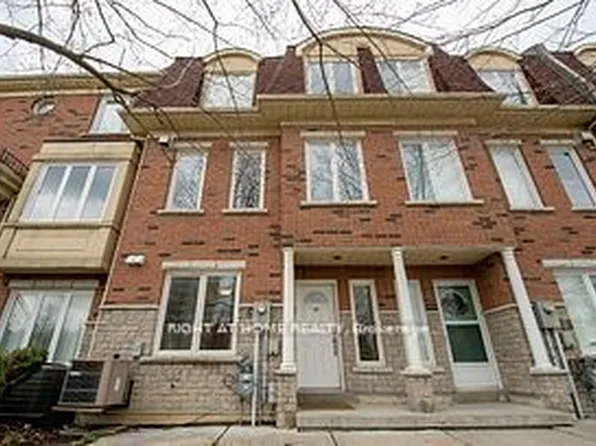 26 Pond Dr, Markham, ON L3T 7V3