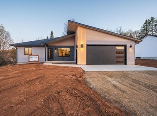 Stonecrop Rd, Wausau, WI 54401