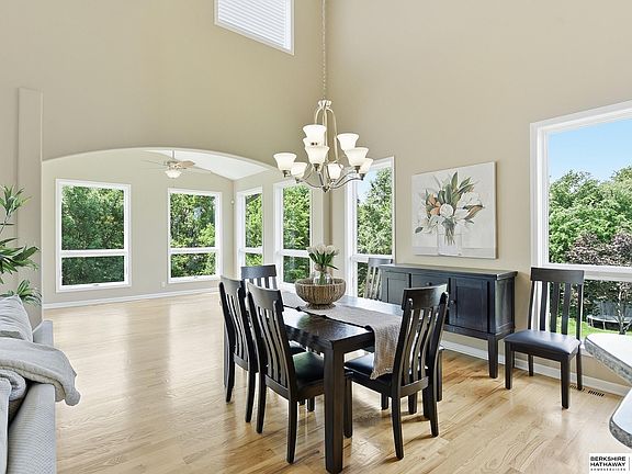 4th image of 1421 White Pine Cir