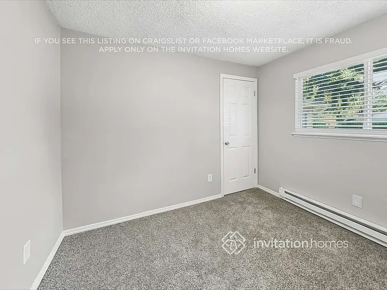 12428 42nd Ave NE — Photo 17