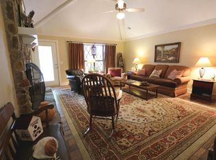 2009 Hidden Valley Dr, Columbus, MS 39701