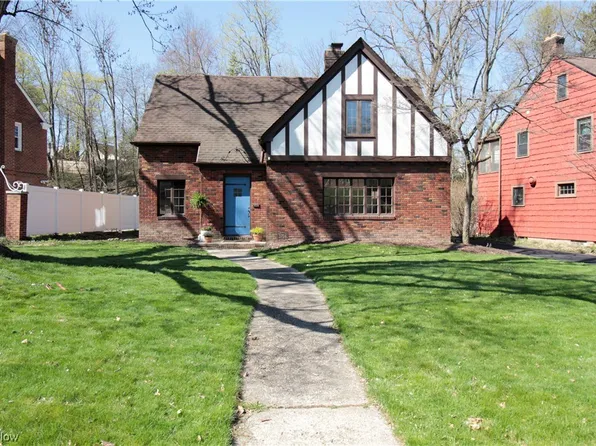 3704 Meadowbrook Blvd, University Heights, OH 44118