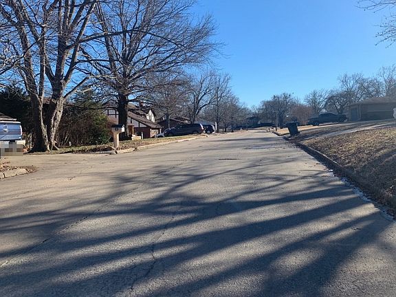 5th image of 2507 W Driftwood Dr