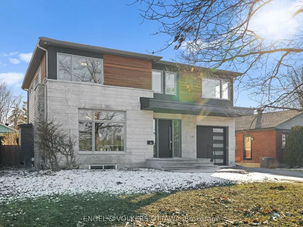 736 Sherbourne Rd, Ottawa, ON K2A 3H5