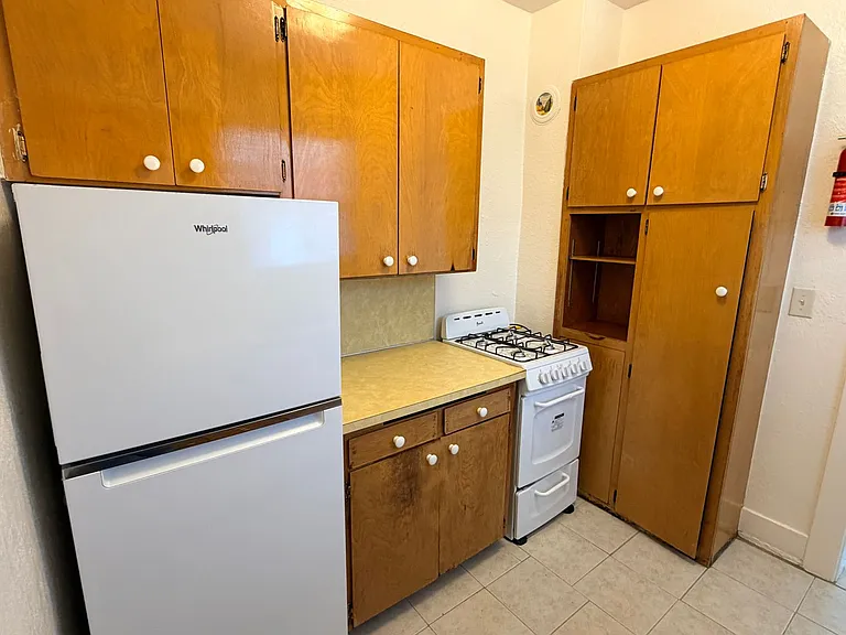 102 N Mission St — Photo 10