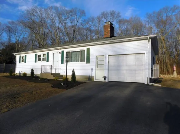 12 Boulder Rd, Hopkinton, RI 02833