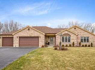 40658 N Gridley Dr, Antioch, IL 60002