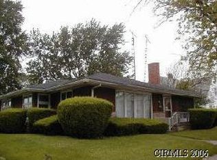 207 S Center St, Flora, IN 46929