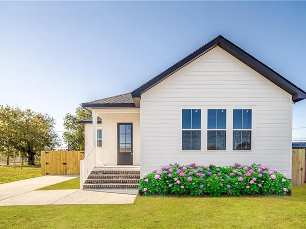 1702 Schnell Dr, Arabi, LA 70032