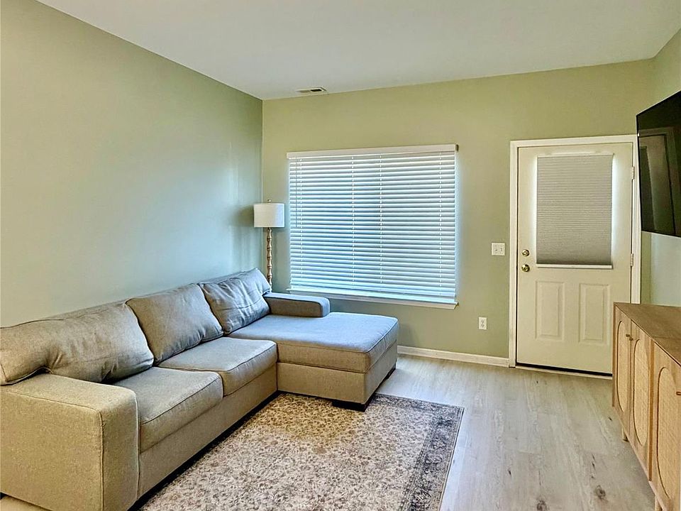 1st image of 26728 Ashton Dr