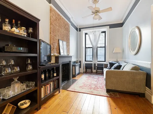 434 West 49th Street 1W image 1 of 6