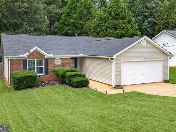 59 Canterbury Dr, Grantville, GA 30220