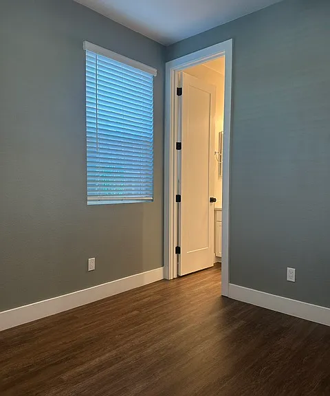 99 Jagla St — Photo 13