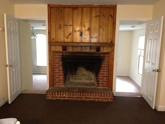 Entrances to 2 downstairs BRs from LR