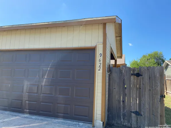 9622 Vale, San Antonio, TX 78245