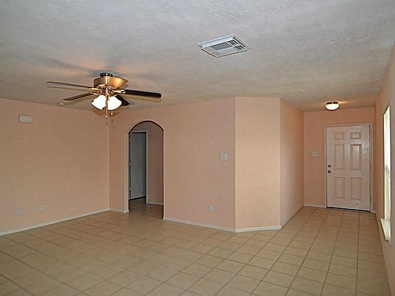 3rd image of 3118 Dogwood Springs Dr