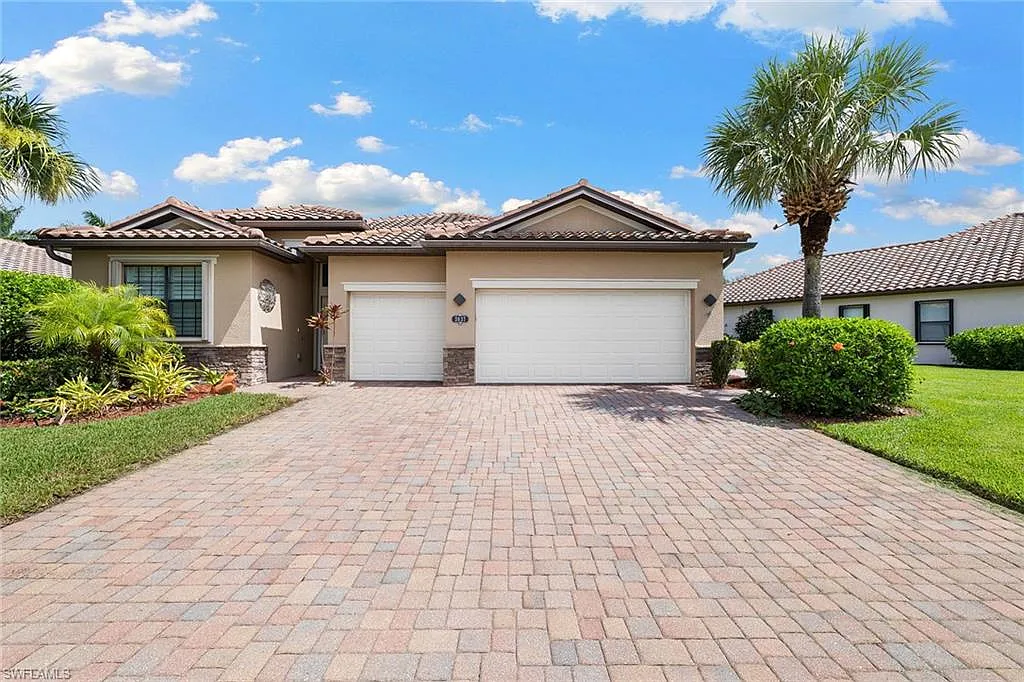 4 bed, 3.0 bath, 2293 sqft, $9,500 — Photo 1