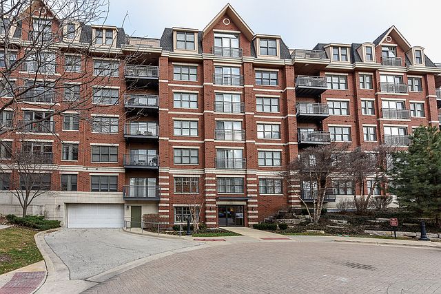 1st image of 255 E Liberty Dr #5042